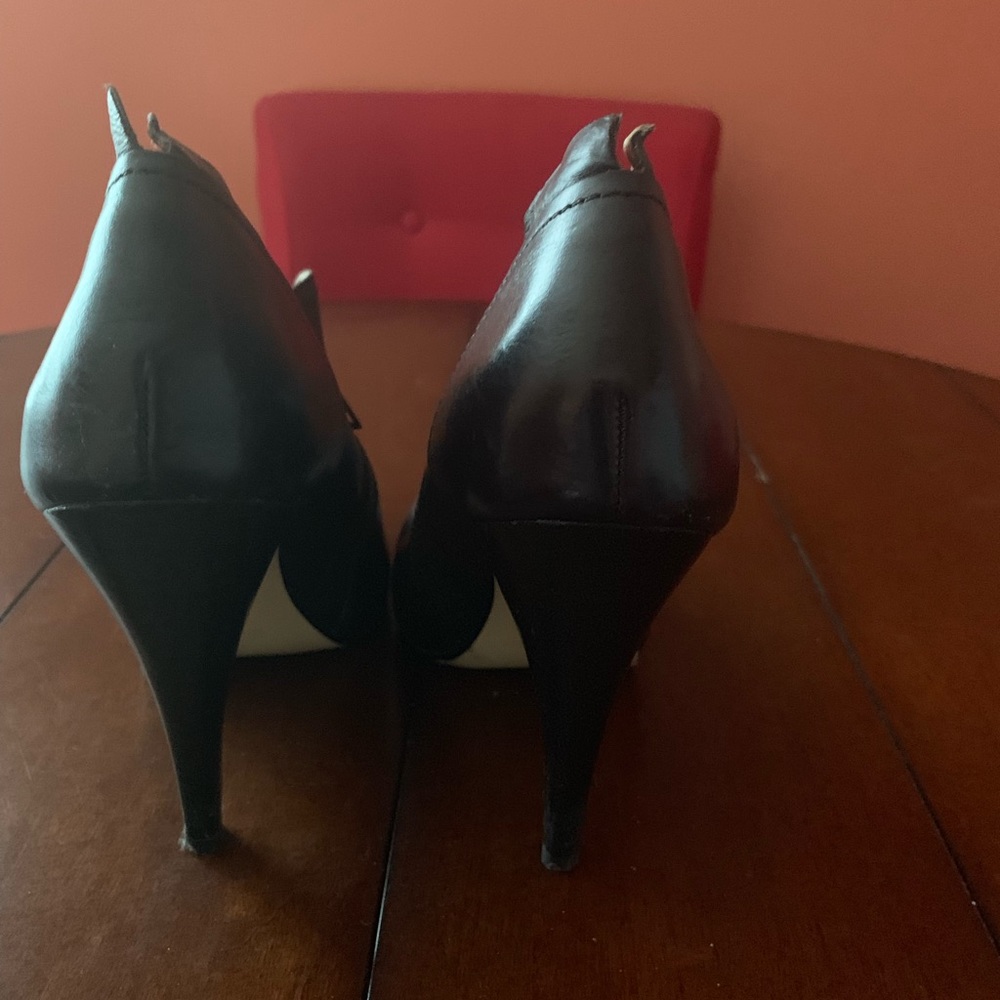 Shoes - Picture 3 of 5